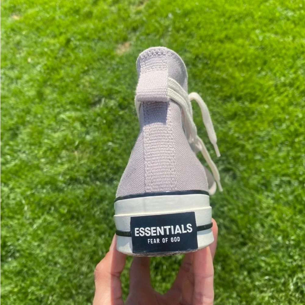 Essentials Converse - Picture 3 of 3